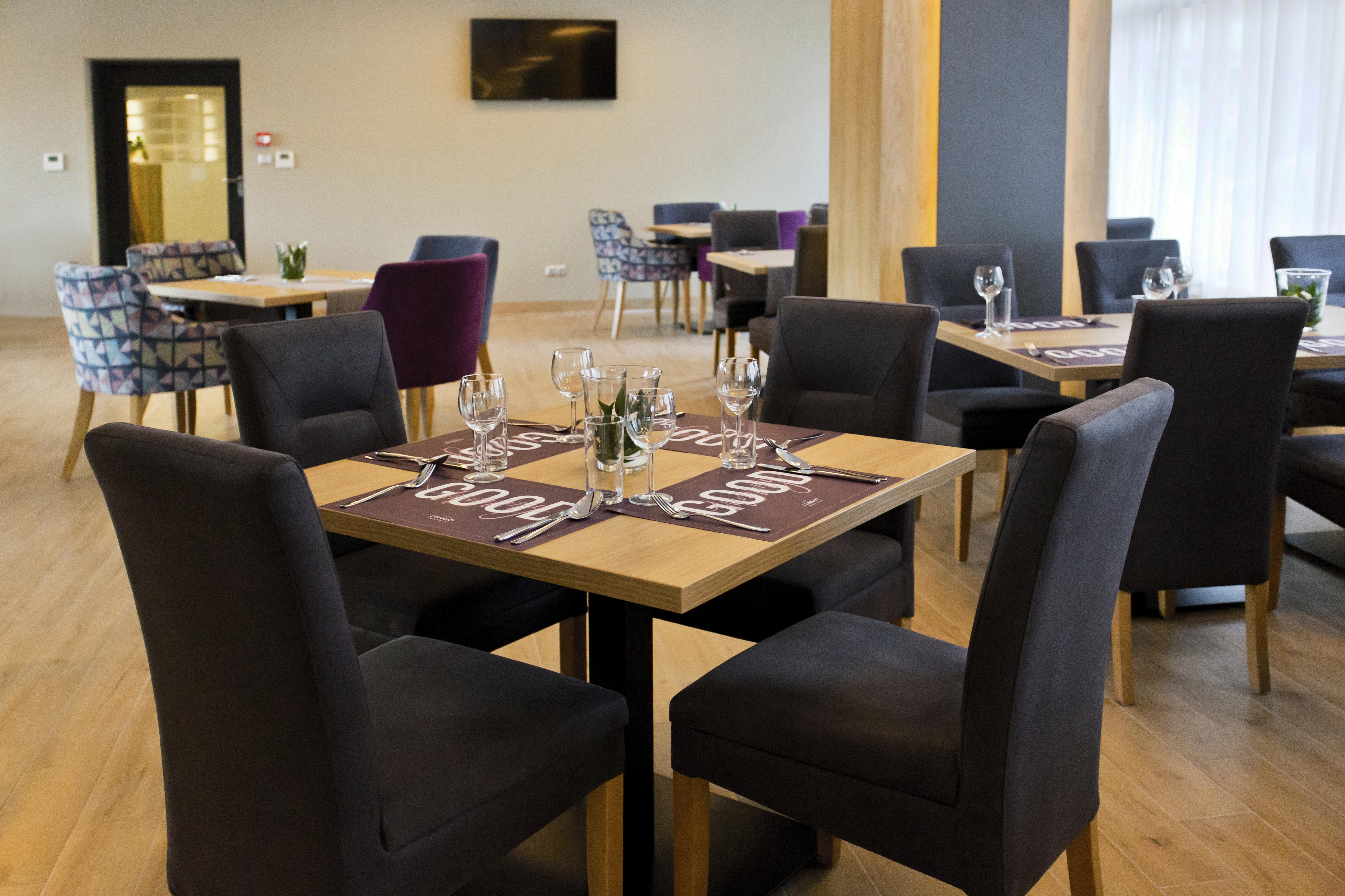 Hotel Conrad Comfort Краков Экстерьер фото