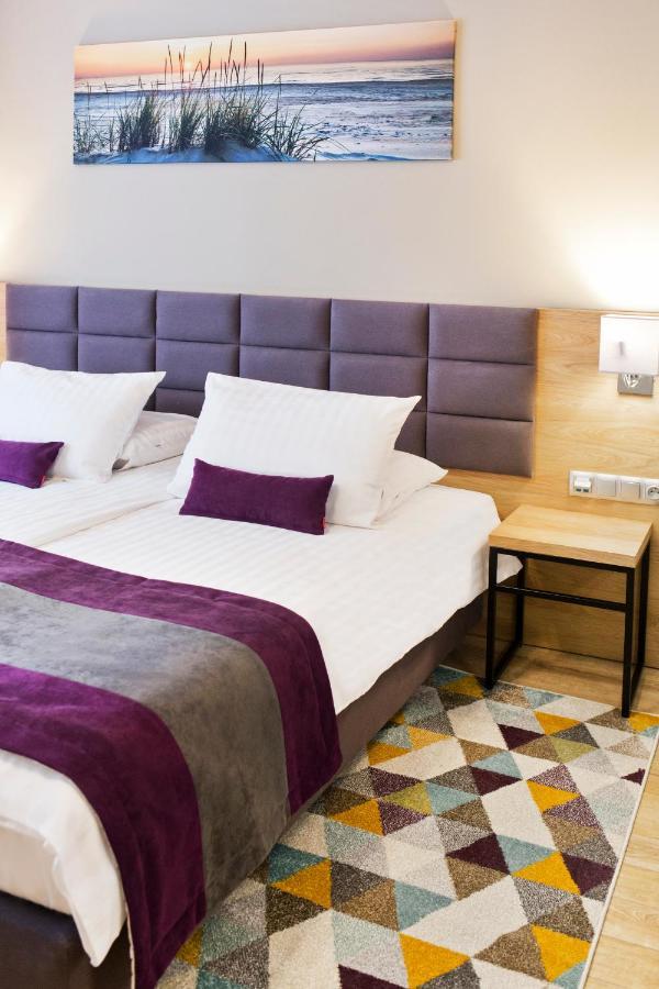 Hotel Conrad Comfort Краков Экстерьер фото